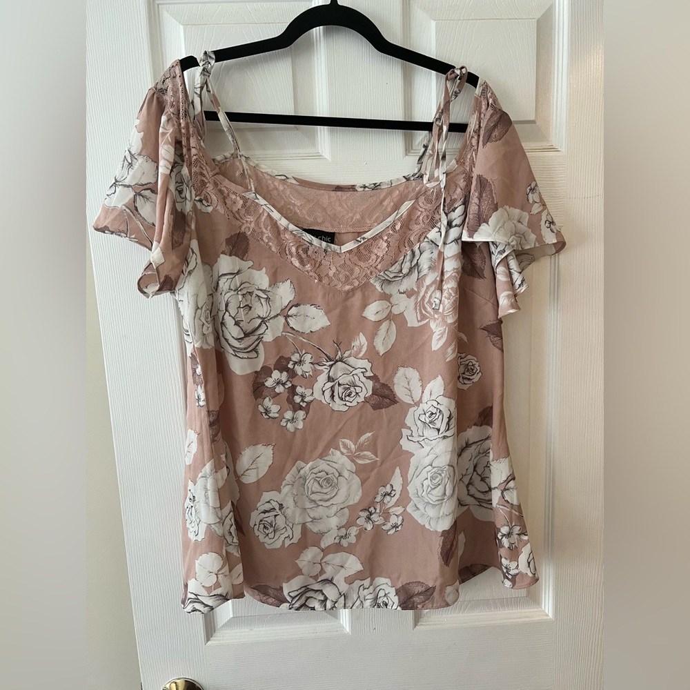 City Chic EUC floral cold shoulder blouse